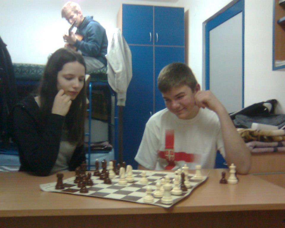 Шах секција 8