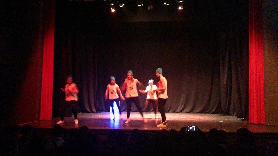 Модеран плес 8