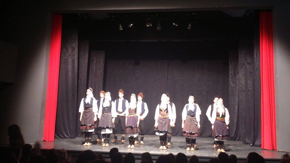 Фолклорна секција 12