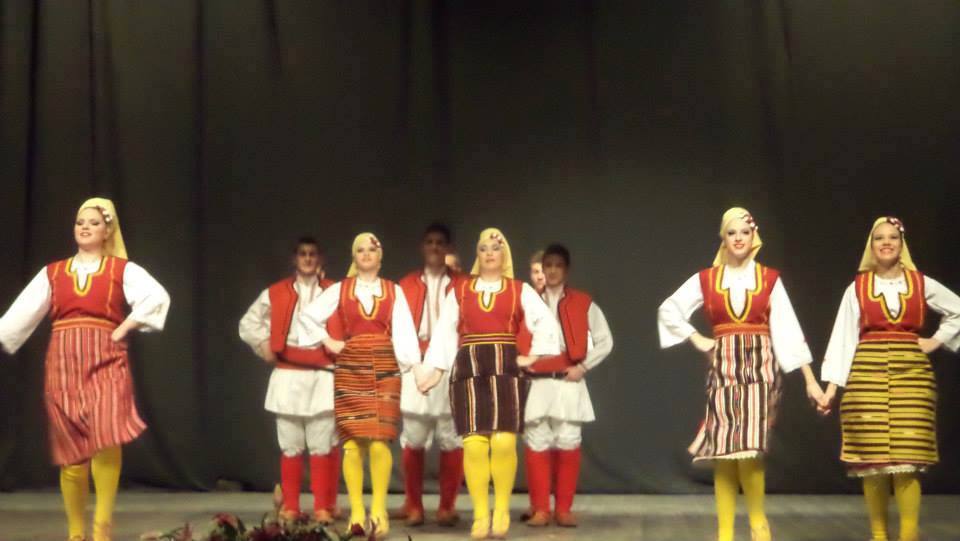 Фолклорна секција 2